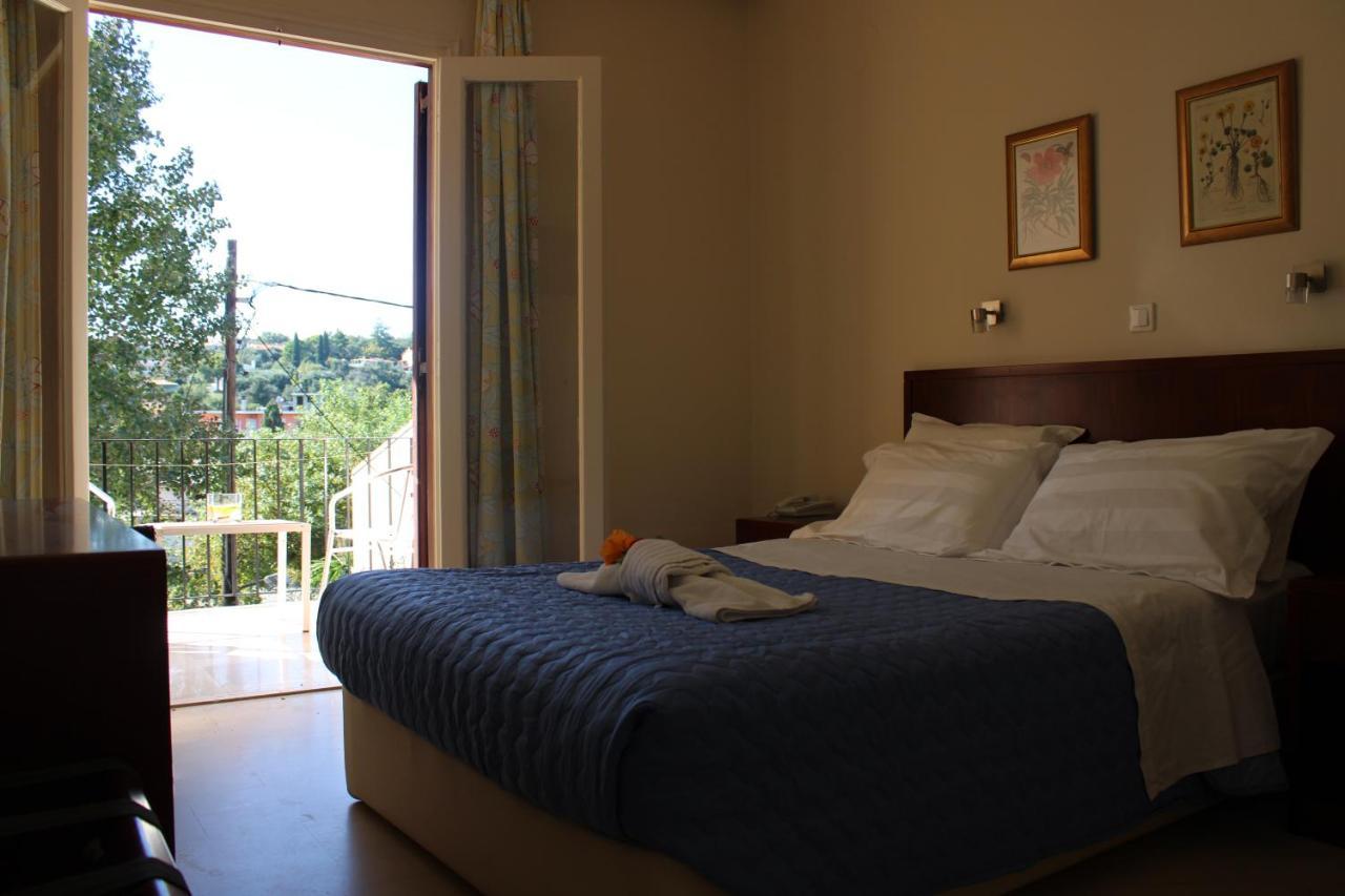 Dassia Beach Hotel מלון 2*