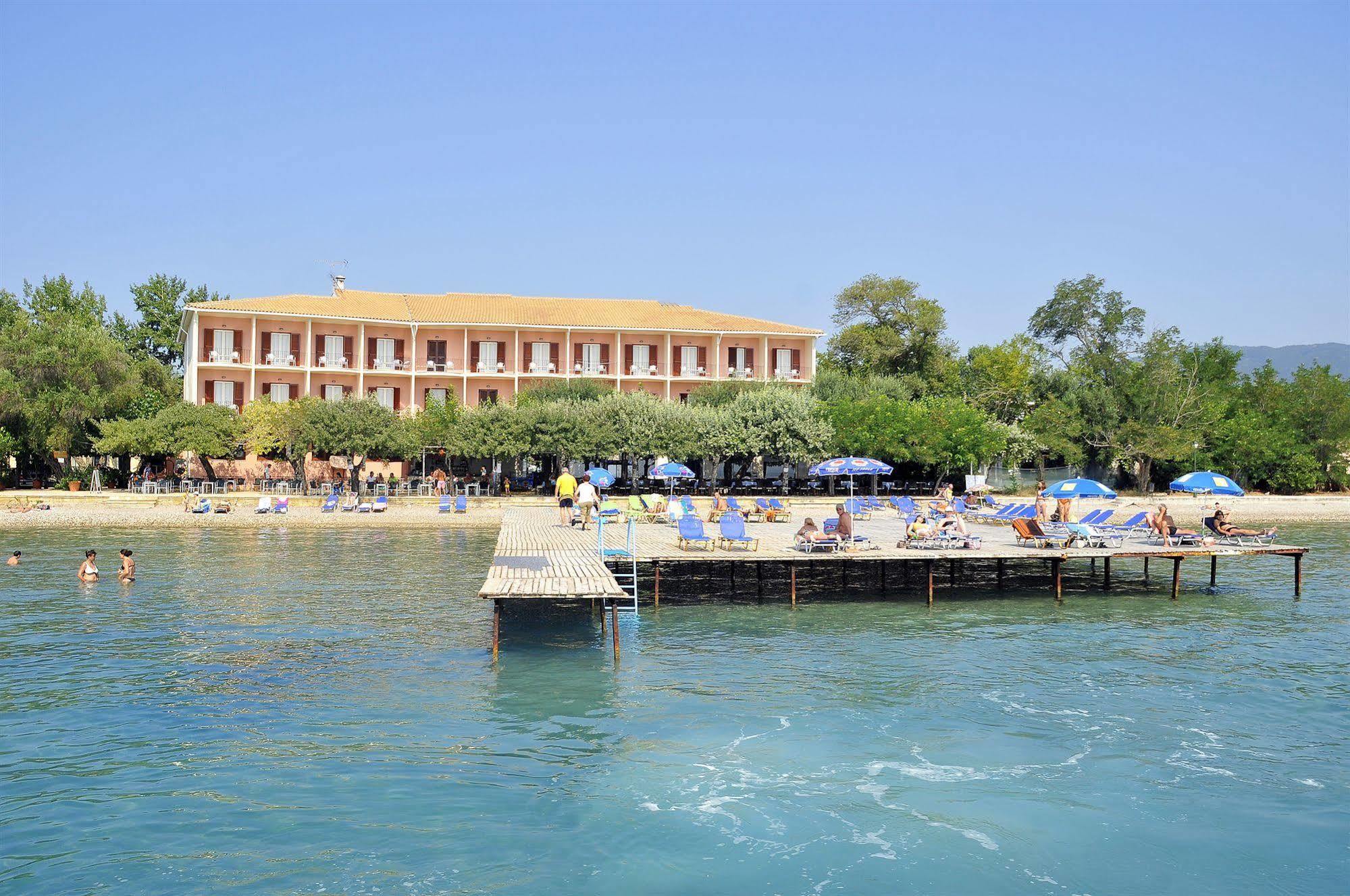 מלון Dassia Beach Hotel 2*